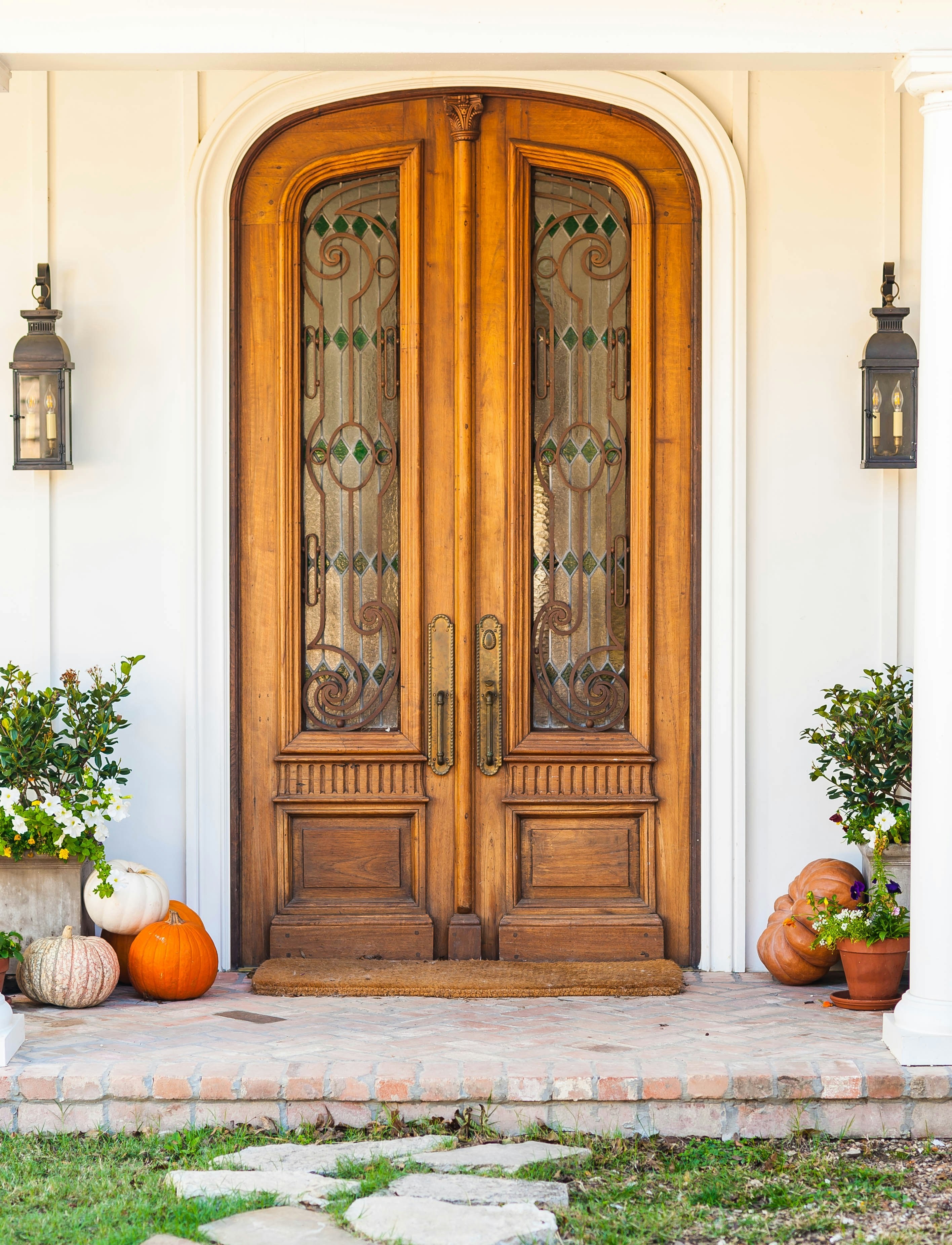 james-balensiefen-LzOTAqHlNw8-unsplash